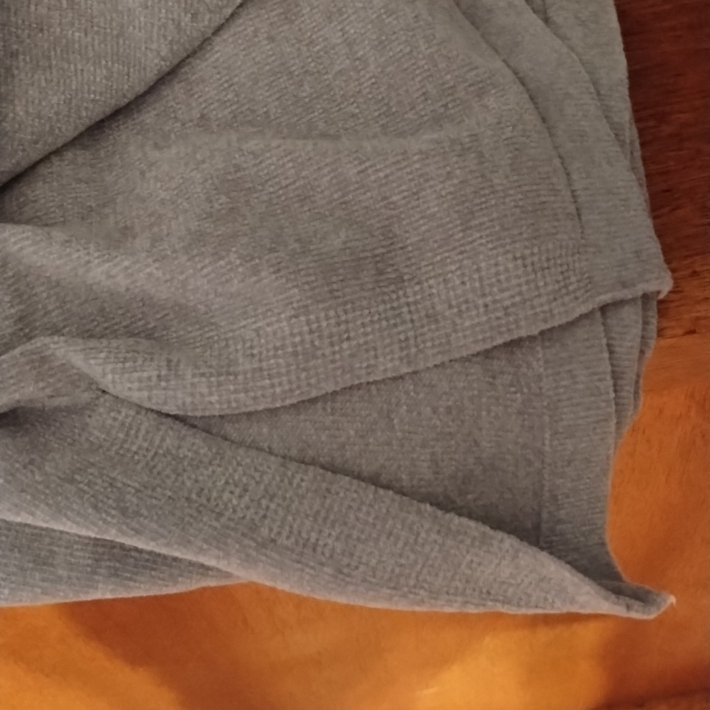 NWT Wynne Lounge gray velour button down cardigan Sz PL - Picture 9 of 12
